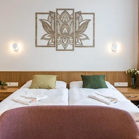 Raj Zdravia Hotel