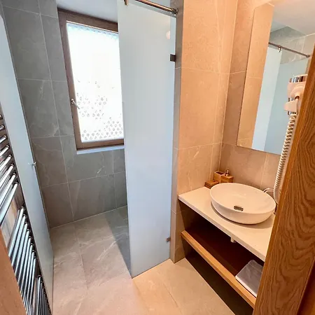 Raj Zdravia * Bratislava