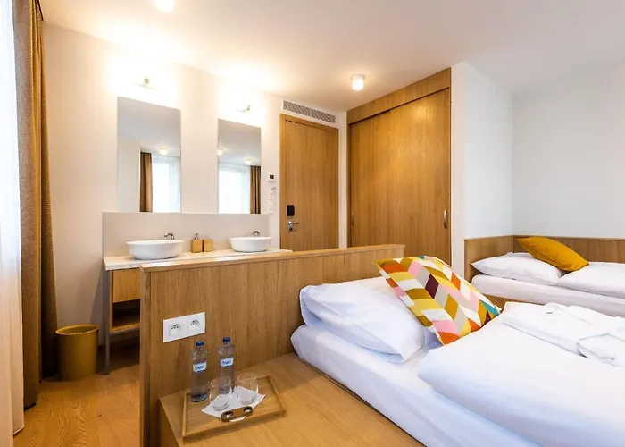 فندق Raj Zdravia