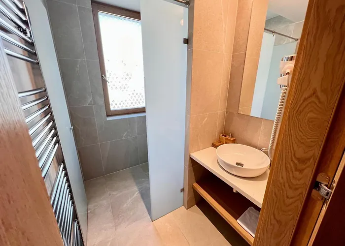 Raj Zdravia * براتسيلافا